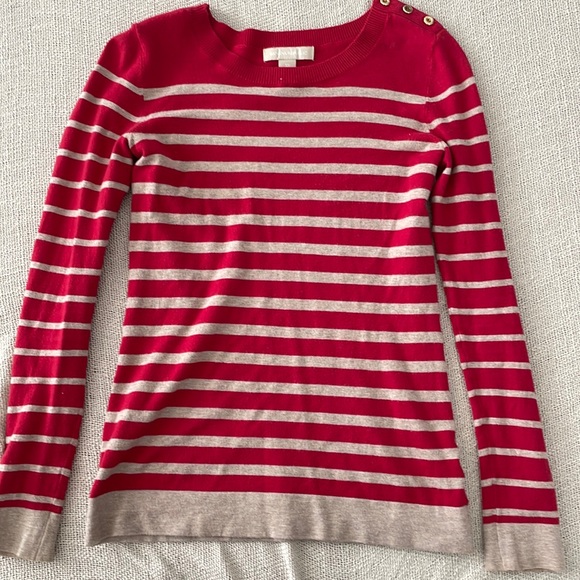 BR sweater. - Picture 1 of 1